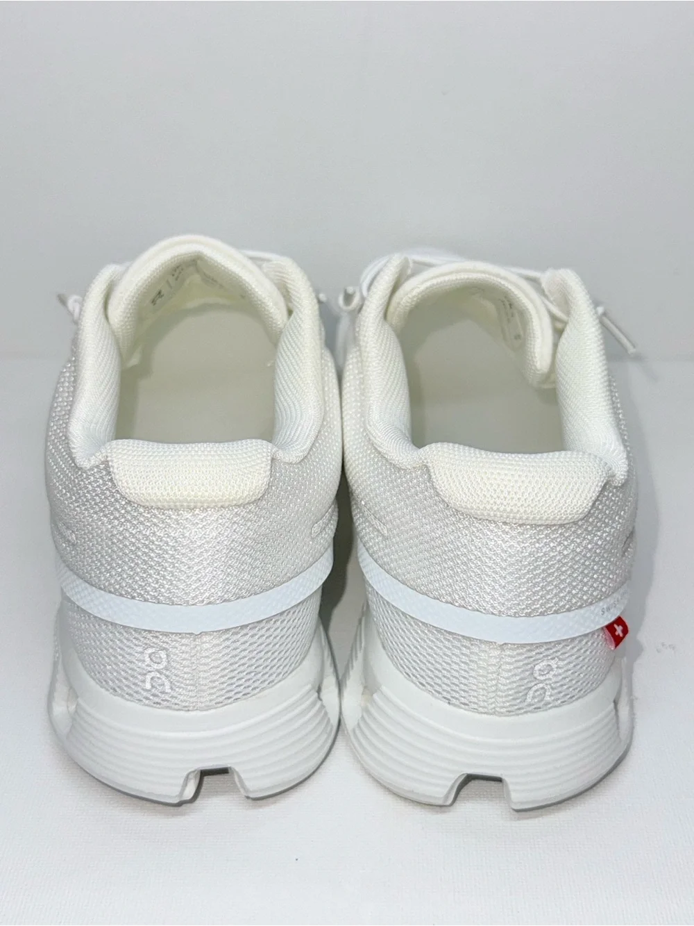 ON CLOUD 5 Women’s Sneakers — Milk White white.